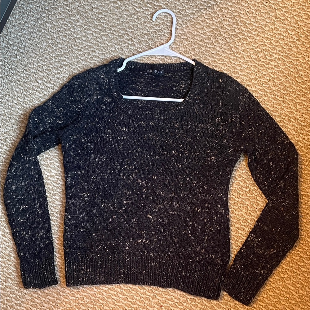 Eileen Fisher Italian Yarn Knitted Sweater .